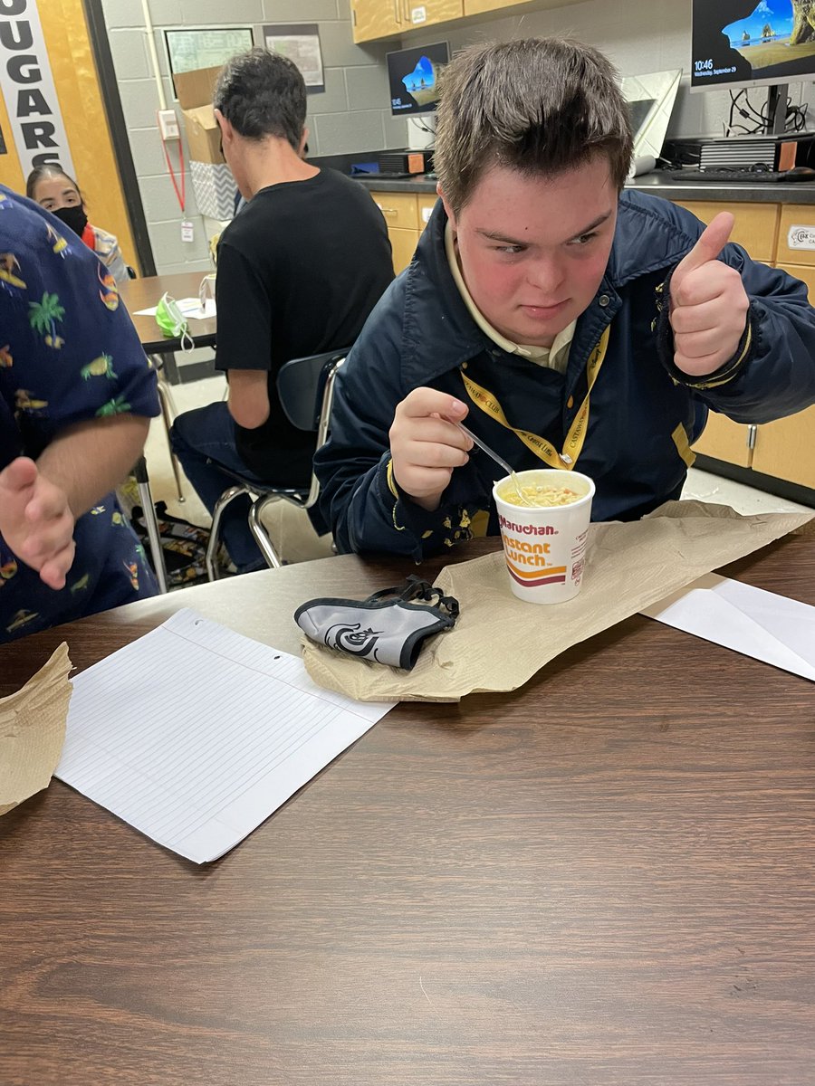 nataliequichoc1's tweet photo. Recipe of the week: CUP OF NOODLES! #ClarkVIP students learned how to independently use the microwave to make a fast and easy meal! #Clarkworkcenter #independentliving https://t.co/jtx6AjC3fk