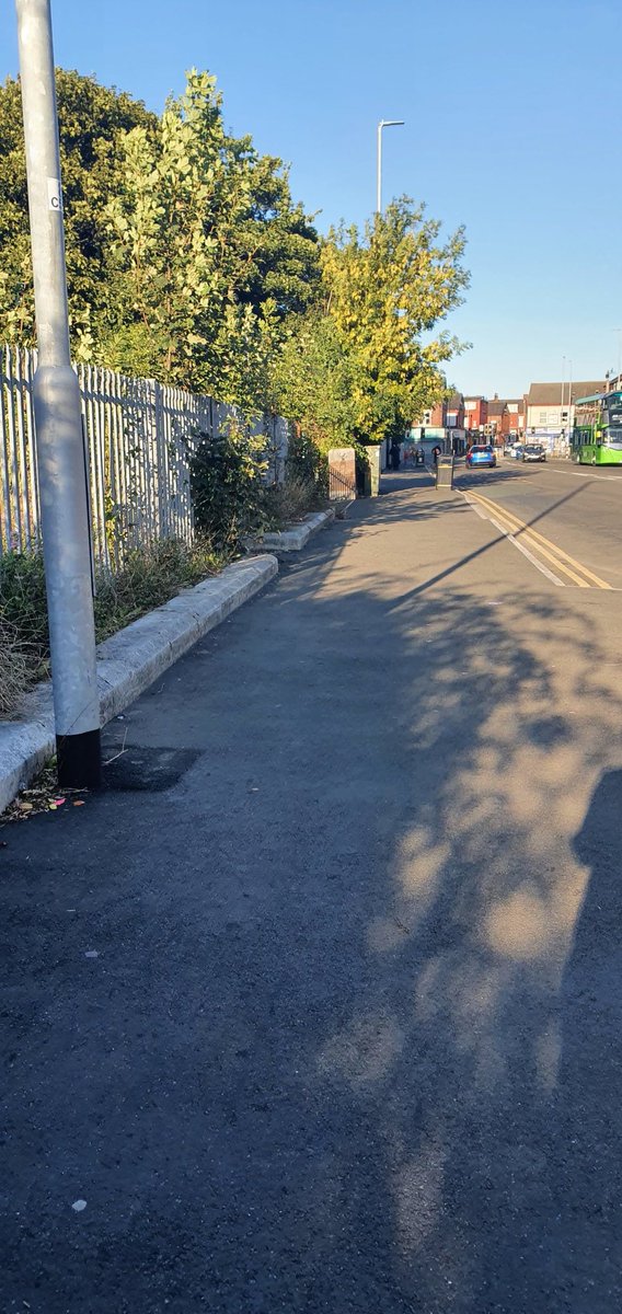 Why sit on a bus in traffic when I can walk home in the sunshine?! #my1daw @1dayaweek1