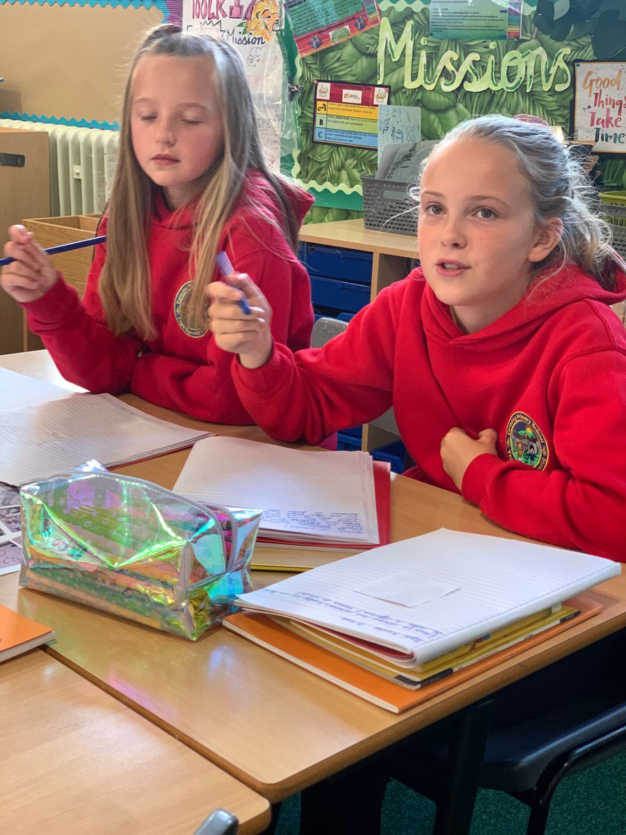 caradogprimary's tweet photo. We have started our learning about #Banksy 
BIG discussions this afternoon in Lion Class #Oracy #CreativeConversations #HotTopic #GeniusORVandal 🎨💭 #CaptureEmotions #Messages🌏Humanity https://t.co/xjUvrh4VQD
