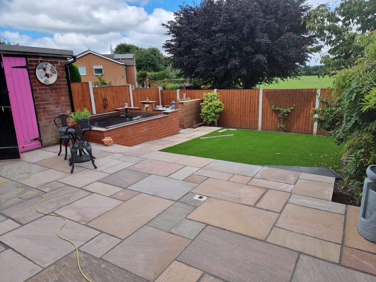 EvolutionAqua's tweet photo. New video up on Friday…

We visited this pond on Altrincham… installed with a Nexus Automatic Filter and EvoUV.

Subscribe to our YouTube to see all the inspirational ponds we share! 

#EvolutionAqua #NexusFilter #Nexus #PondFilter #PondUV #KoiPond #Pond #Koi https://t.co/AitgVlXhwI
