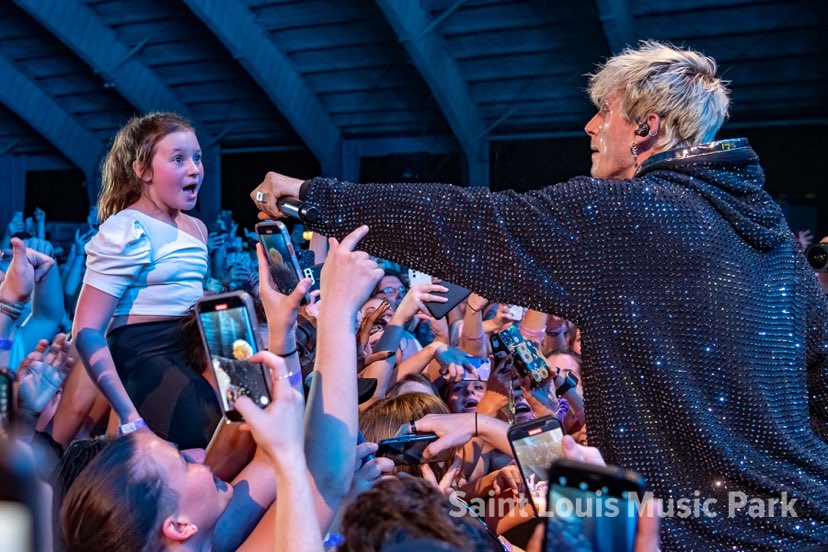 STLMusicPark's tweet image. About last night....
Sold out show with @machinegunkelly! Were you there?! 🤩

Photos by @TomPaulePhoto