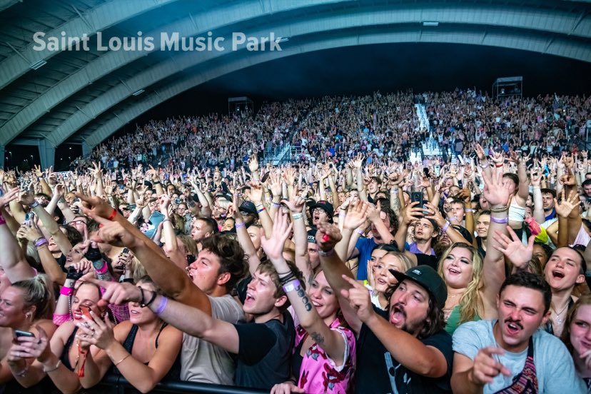 STLMusicPark's tweet image. About last night....
Sold out show with @machinegunkelly! Were you there?! 🤩

Photos by @TomPaulePhoto