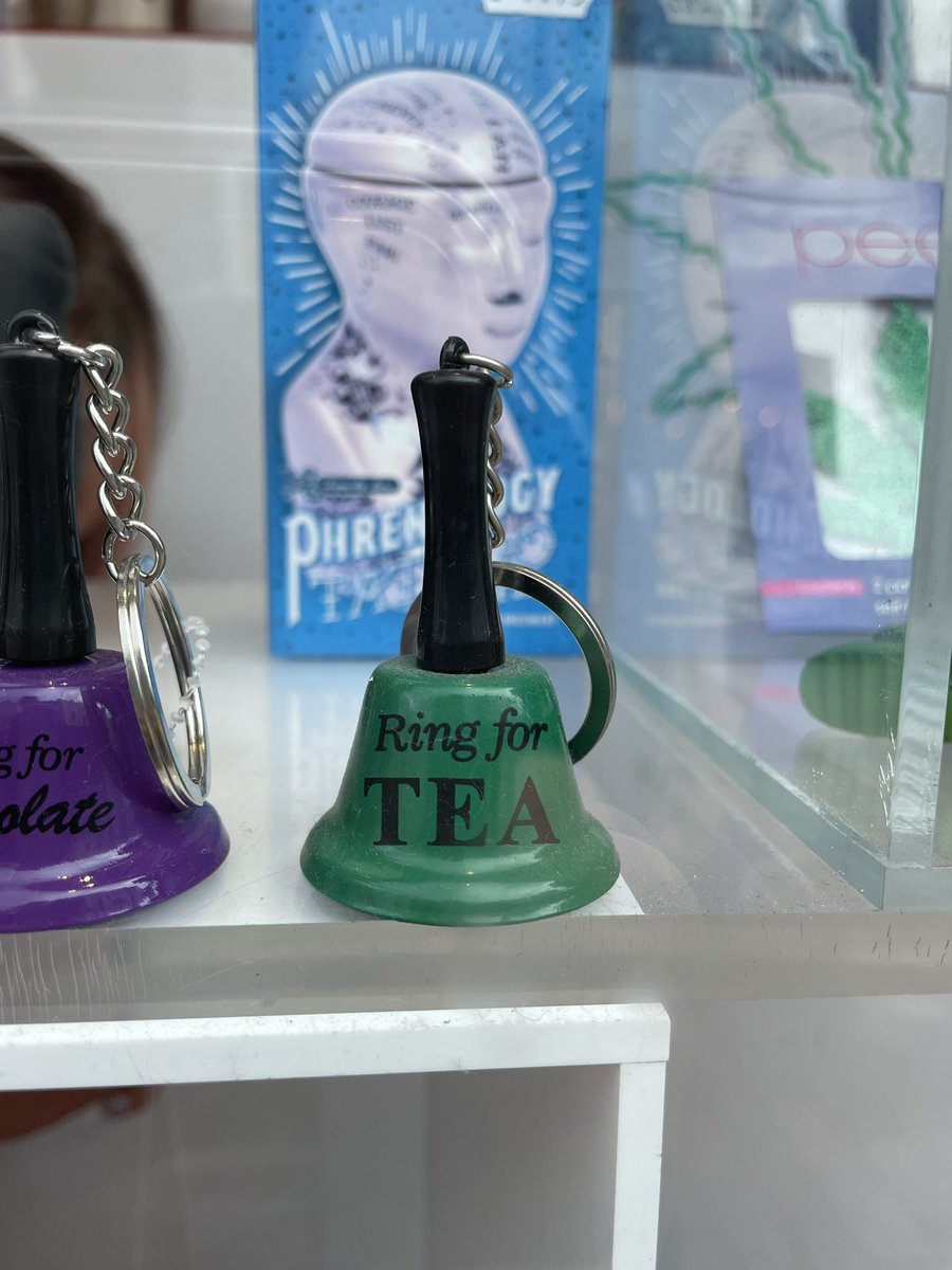 teakeepers's tweet photo. Ringing for tea, genius! #ringfortea #looseleaftea #noplastic #plasticfree #smallbusiness https://t.co/l0jBTI0lfh