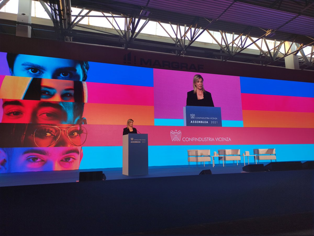 .<a href="/DallavecchiaL/">Laura Dalla Vecchia</a>: "senza le menti, le idee, la forza, l'innovazione dei ragazzi e delle ragazze di oggi non andremo da nessuna parte" #quipuoi #confindustriavicenza