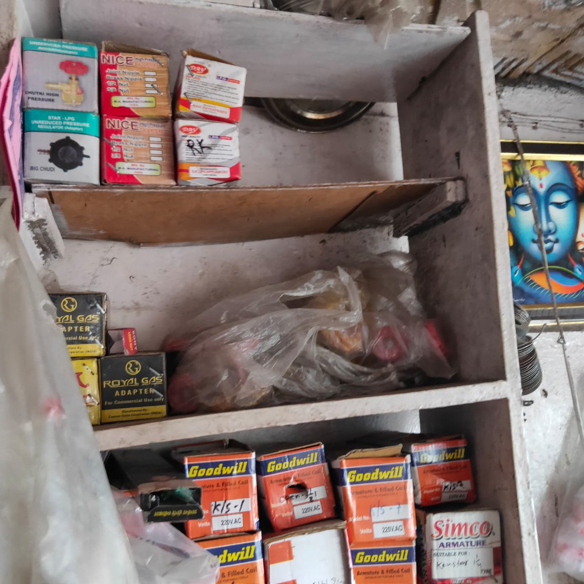 KaranGa61569127's tweet photo. Plz help ..chor ko pakre jald se jald aur hamara goods wapas dilwa de #Chori #electricshop #kenduabazar #keduadih #thana
@dhanbadpolice @JharkhandPolice @dc_dhanbad @HemantSorenJMM @YugJmm @AmitSahuDipu @CityLiveIndia https://t.co/aTNcZY2enP