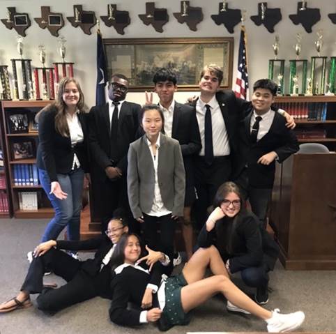 CFBISD's tweet photo. We're #cfbproud of @CreekviewLeads Law Academy senior Shemaiah Dejorge who won Best Attorney at the Yale Mock Trial Association's Bulldog Mock Trial Tournament this past weekend. Two teams from Creekview competed against some of the best teams in the country. #discovercfb https://t.co/G6csNfOwz9