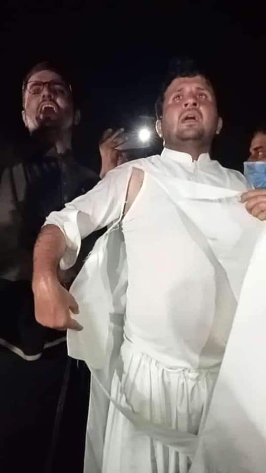 Sardaromarpat's tweet photo. عمران خان اور نون لیگ ریاستی دہشت گردی کے ایجنڈےہرایک ہیں اقتدارکانشہ جلداترجائیگا اورپھرانہی طلباء کےہاتھوں تم ذلیل ورسوا ہونگے ہم۔اسلام آباد میڈیکل سٹوڈنٹس پرتشدکی بھرپور مذمت کرتےہیں
@ImranKhanPTI
@MSMPakistan_
@PATofficialPK
#ShameonISBPolice https://t.co/GUtxxIBtnY