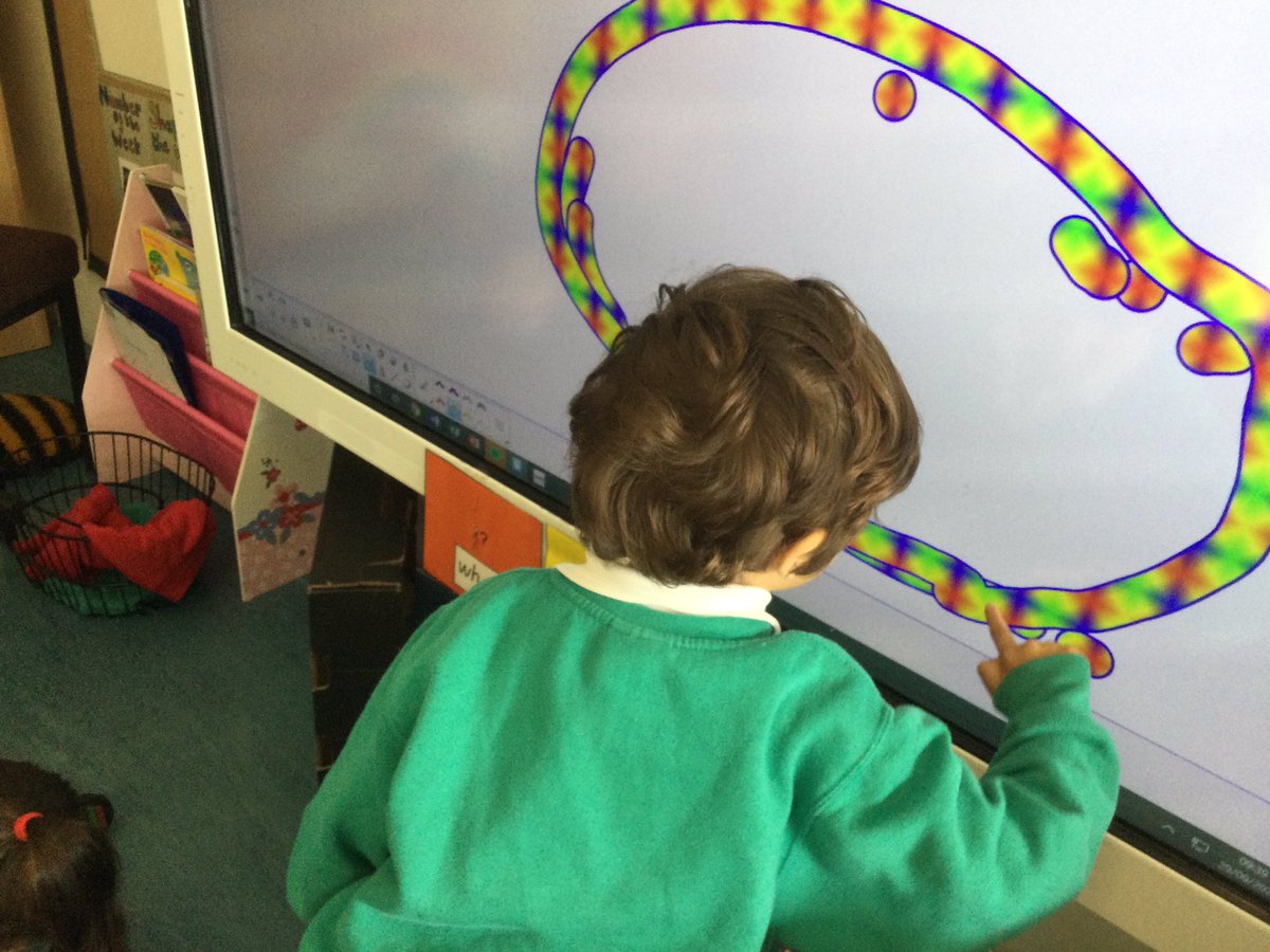 LarkHallPrimary's tweet image. Drawing anti-clockwise “magic” circles helps the children in Nursery to get ready for writing! #lheyfs2122 #lhnursery2122 #eyfswriting #eyfsmarkmaking #lhuecl