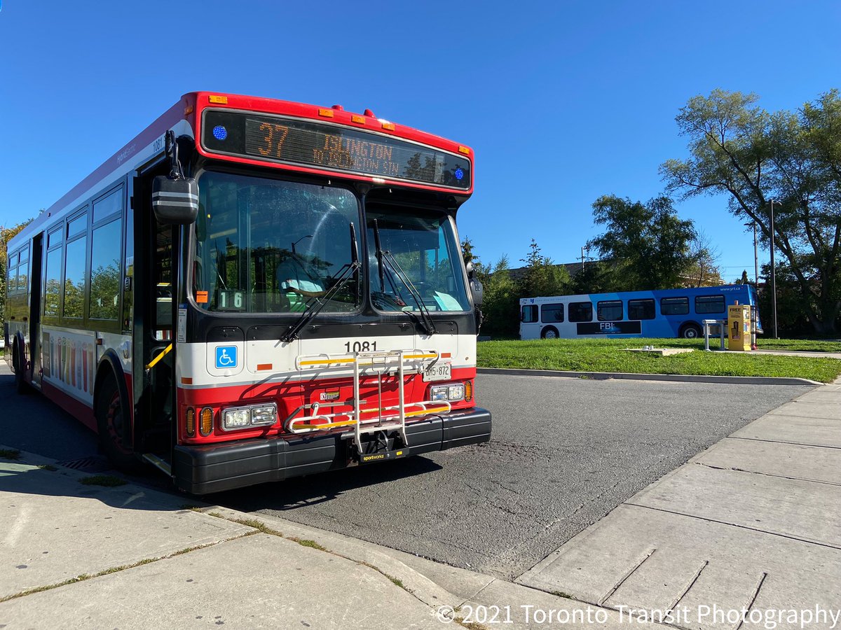 Toronto Transit Photography tweet media