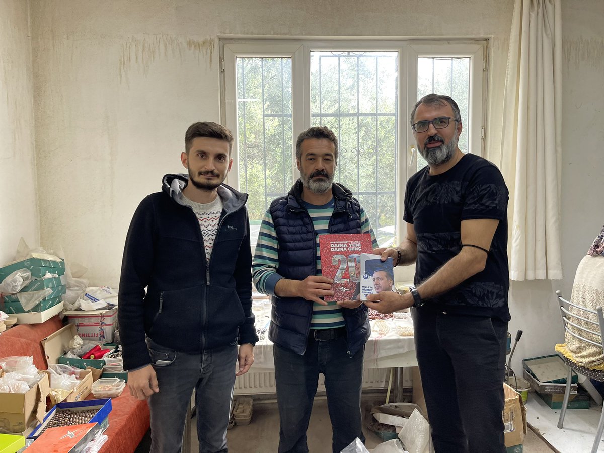 FerhatErol79's tweet photo. #SARIAGIL MAH.BŞK HAYRETTIN GUZEL
 #SANSARAK MAH BŞK.  Arif Uysal 
#YESILCAMI MAH BŞK AHMET OZDEMIR ile 
Sohbet edip iL BASKANIMIZ @davutgurkan IN SELAMLARINI ILETTIM. https://t.co/lkspdsXRML