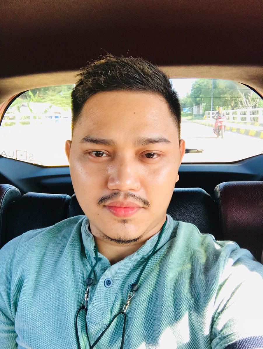 gunawan248's tweet photo. Kalo abis makan terus selfie yaa gini lah😂 https://t.co/rHFOB9HGv9