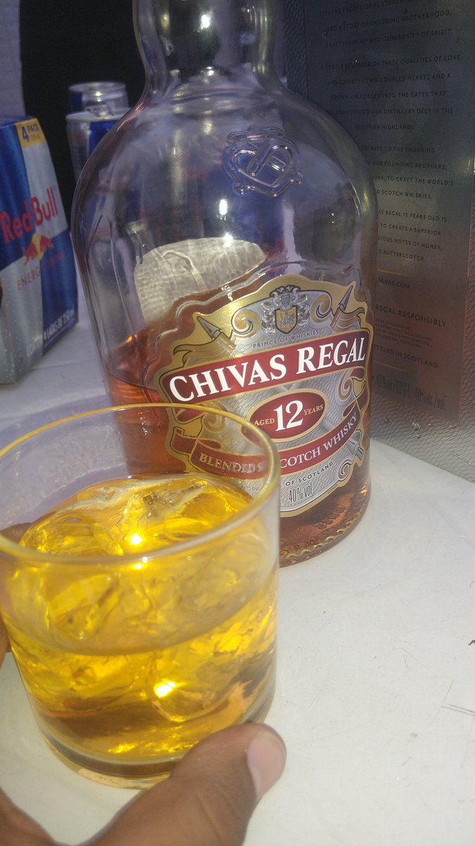 DeusProvera02's tweet photo. Minha quarta feira de paz 🏳️ 
Mais wisck que red 🥃🎉 https://t.co/p2Fo3A2smZ