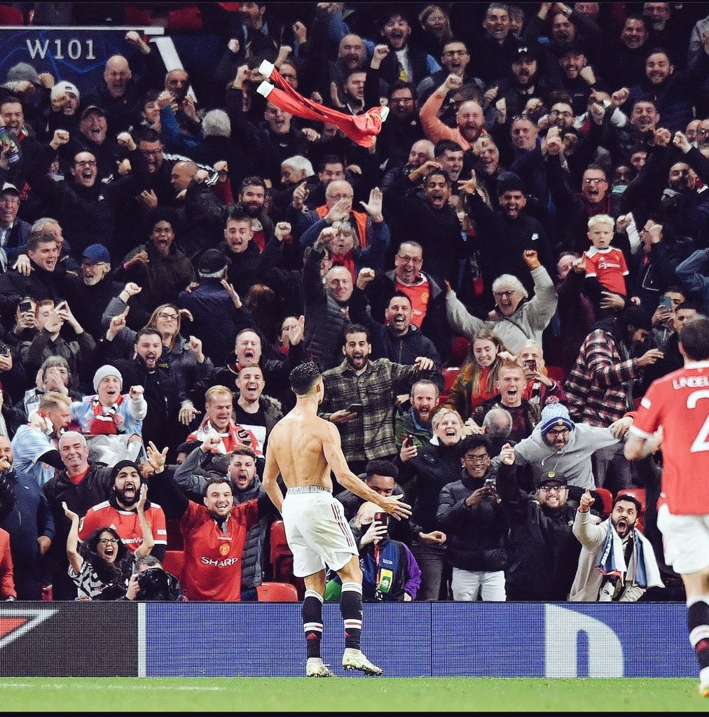 __wake__up__sid's tweet photo. Just 36❣️❣️❣️
#injurytimewinner
#GGMU 
@ManUtd https://t.co/wWrHJHTERd