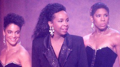 ScreenBreakZero's tweet photo. Watching some of #ADifferentWorld, episodes like "Three Girls Three," guest starring Gladys Knight, and "If You Like Pilgrim Coladas." I adore Jasmine Guy on this series. She's just phenomenal. https://t.co/IiAmQkab7N