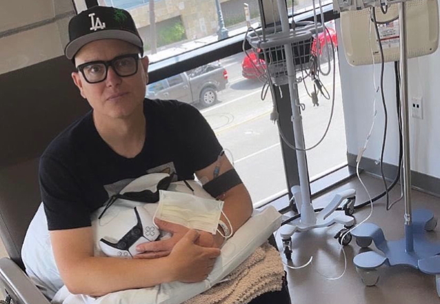 BLABBERMOUTHNET's tweet photo. BLINK-182's MARK HOPPUS Says He Is 'Cancer Free' https://t.co/ySPT8P9LLs https://t.co/fWq1P03KEr