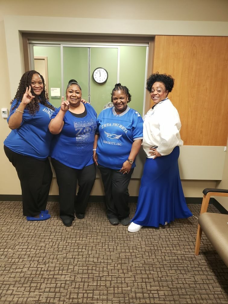 UpsilonNuZeta's tweet photo. Love this! Check out snaps of Sorors and Frat representing at Divine 9 Recognition Day at Parkland Hospital & Healthcare System! Parkland is the largest county hospital in North Texas! 💙
#WellnessWednesday
#OneZeta
#LancasterZetas
#ZetaPhiBetaSigma
#divinenine https://t.co/X5eEMwo3Hc