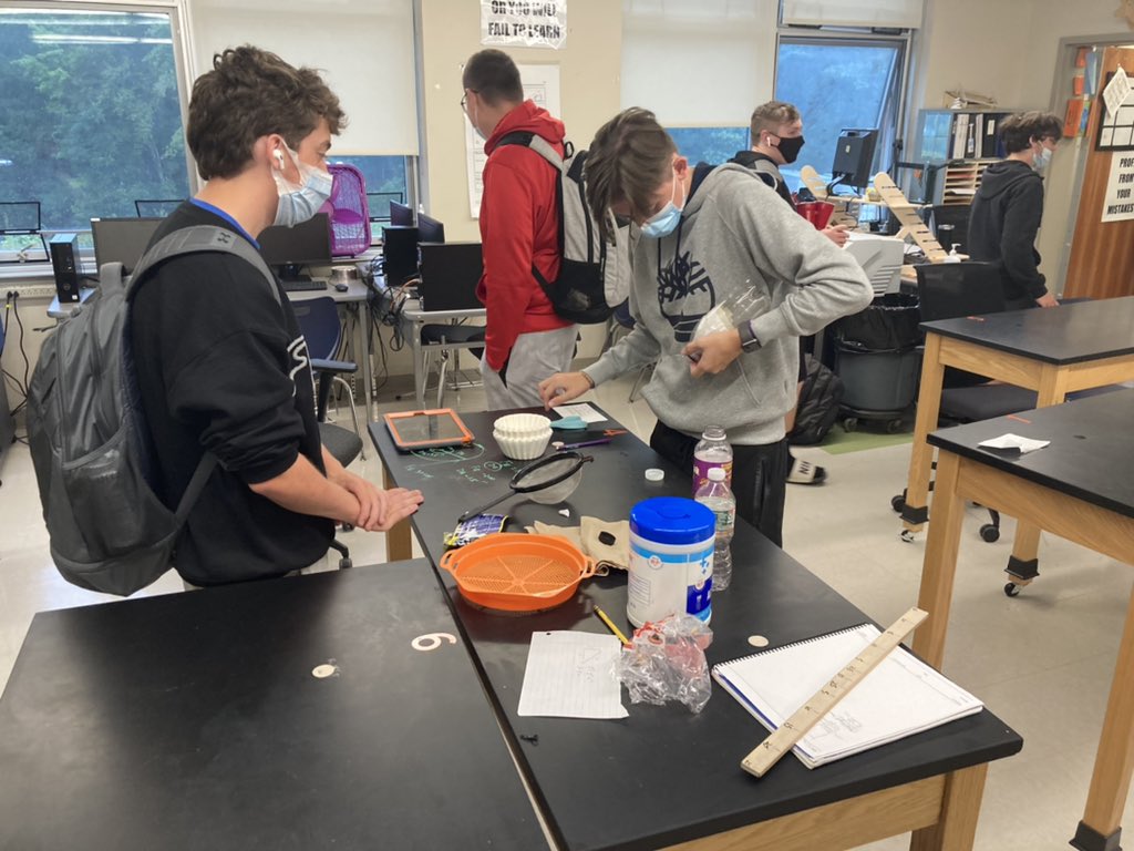 NetworkCAPS's tweet image. Active self discovery and exploration of interests and careers at Uxbridge HS - our Massachusetts affiliate. 👍 #capsnet