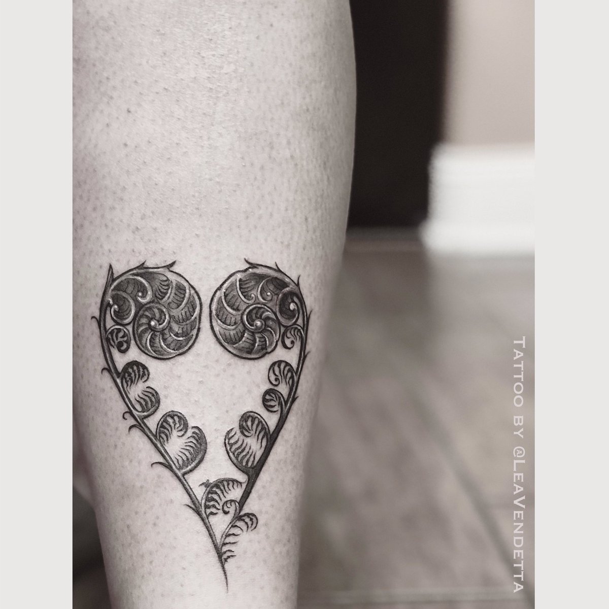 LeaVendetta's tweet photo. That was a really detailed lil #tattoo 👉 #fiddleheadfern tattoo. 🌿 @inkmaster #inkmaster #LeaVendetta https://t.co/kZhHyj1B7s