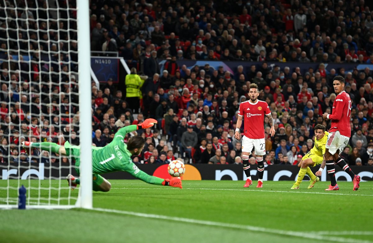 ManUtd's tweet photo. Let's not forget this man's performance 🤯

👏 @D_DeGea 

#MUFC | #UCL https://t.co/gouHAe1YVG