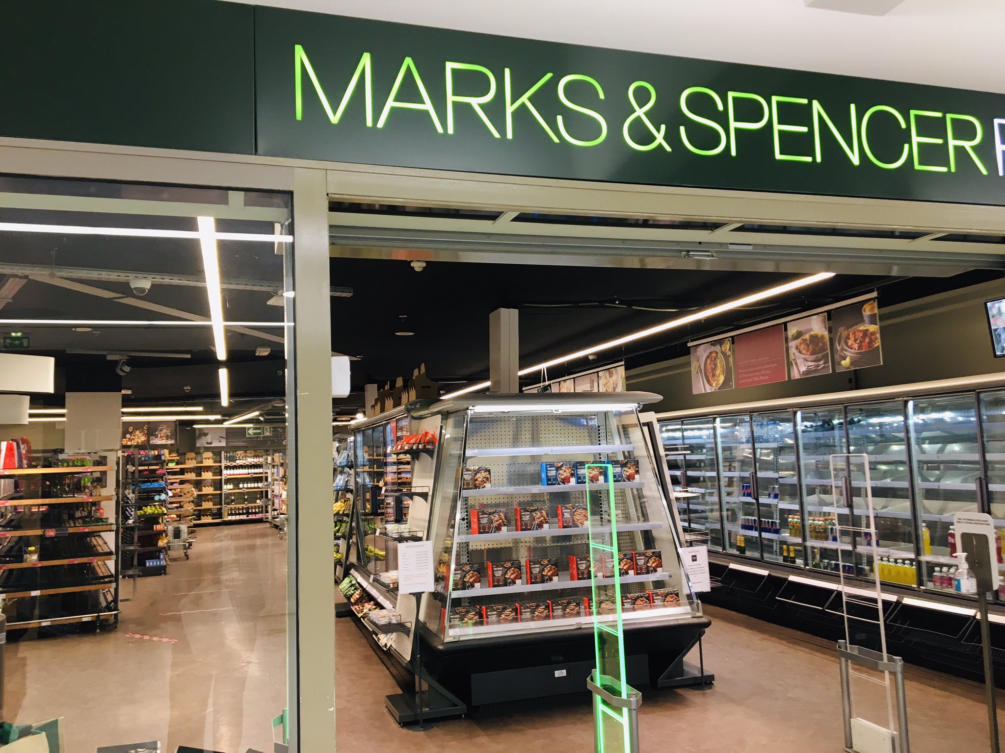 Annette Young on X End of an era. Tomorrow the marksandspencer store at Porte Maillot in Paris closes its doors forever. Other Paris stores to follow suit. Farewell cheddar cheese mango chutney