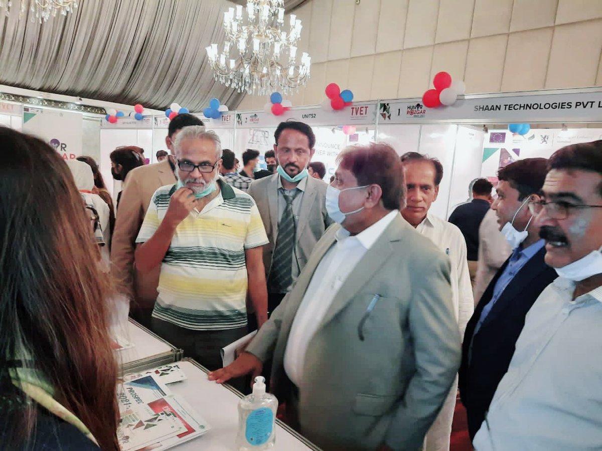JunejoRashid's tweet photo. Participated as Focal Person #Sindh_TEVTA, in a grand job fair and skills showcasing activity. Organized by The @ReformsTvet @giz_gmbh
#SkillingPakistan
#HunarRozgarMela2021 https://t.co/AcsbOVgaOA