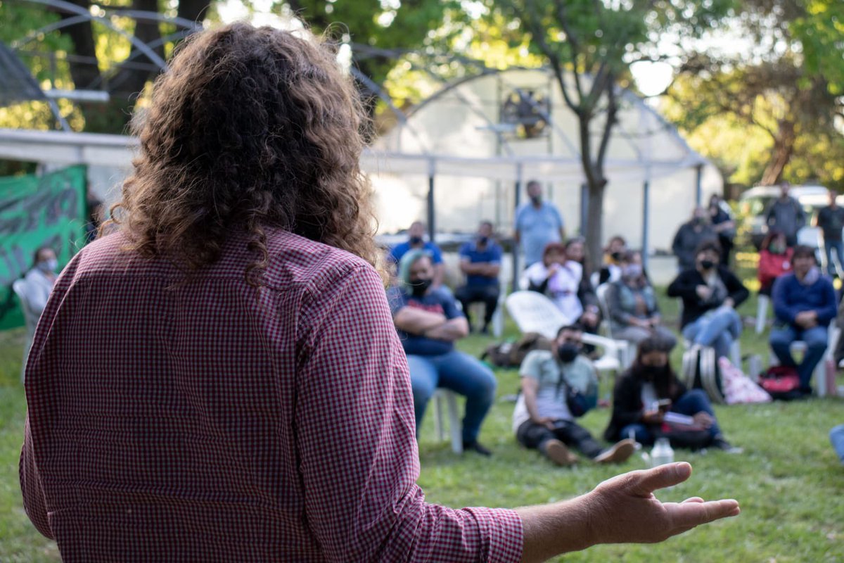 CTAABuenosAires's tweet photo. “Estos plenarios regionales no son una formalidad, son la línea por donde hay que salir. La unidad no es una cuestión de deseo solamente, es una cuestión de unidad de intereses” https://t.co/9oyZleEM1b