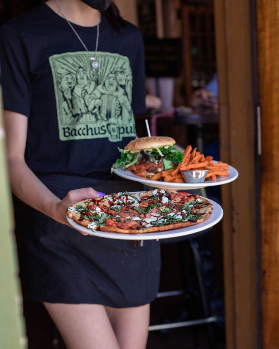 Let us cook dinner tonight! 

📸: @wanderlustkylee