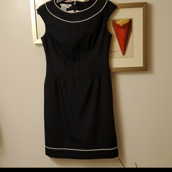 Samugirls's tweet photo. So good I had to share! Check out all the items I'm loving on @Poshmarkapp #poshmark #fashion #style #shopmycloset #hm: https://t.co/phx5SYUbaR https://t.co/0SYdKV4YBD