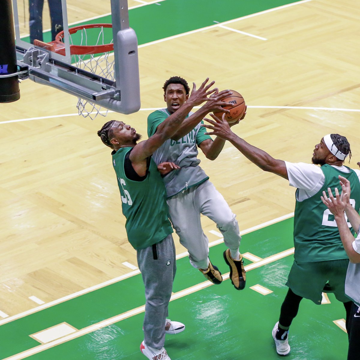 celtics's tweet photo. full speed 💯☘️ https://t.co/5U54nnntqC