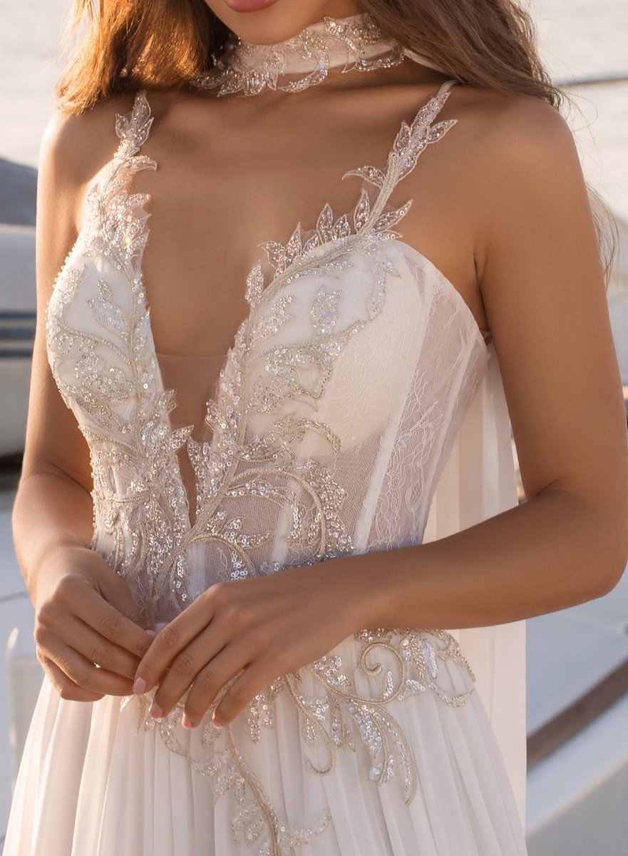 Light Boho Aline Chiffon &amp; Lace Simple Wedding Dress with Removable Cape, V Neckline, and High Slit
etsy.com/ca/listing/873…