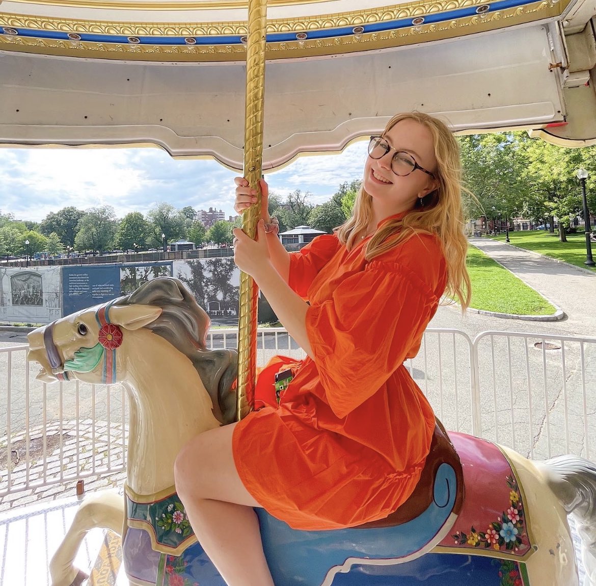 Atlas_Magazine's tweet photo. hey! i’m erin! i use she/they pronouns! i’m an online writer and a part of the social media team for atlas mag! i study creative writing! and a fun fact is that i have four adorable dogs! https://t.co/J1xeB6fW0V
