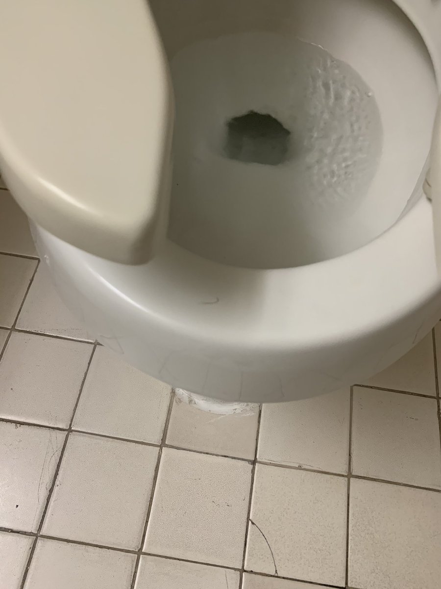 TheRealTrulyKim's tweet photo. @WyndhamHotels I’ve given this to your company several times. Being told wait a week it’s unacceptable‼️ https://t.co/pyPby3VGKf