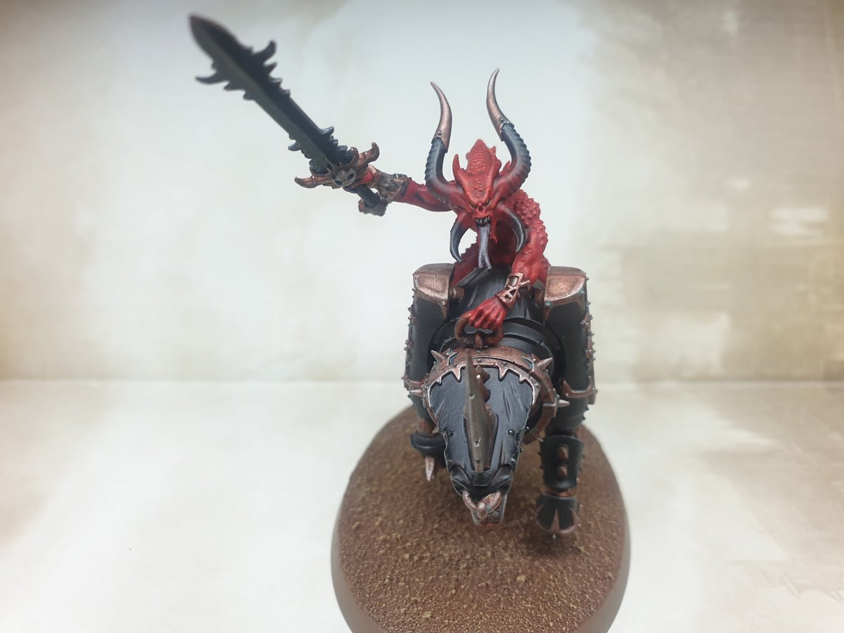 RotateThatFish's tweet photo. I think I've got painting Bloodletters figured out. Now to paint a shed load, both on foot and on Juggernauts #Warmongers #WarhammerCommunity #warhammer40k #BFTBG https://t.co/bFC525S4XM