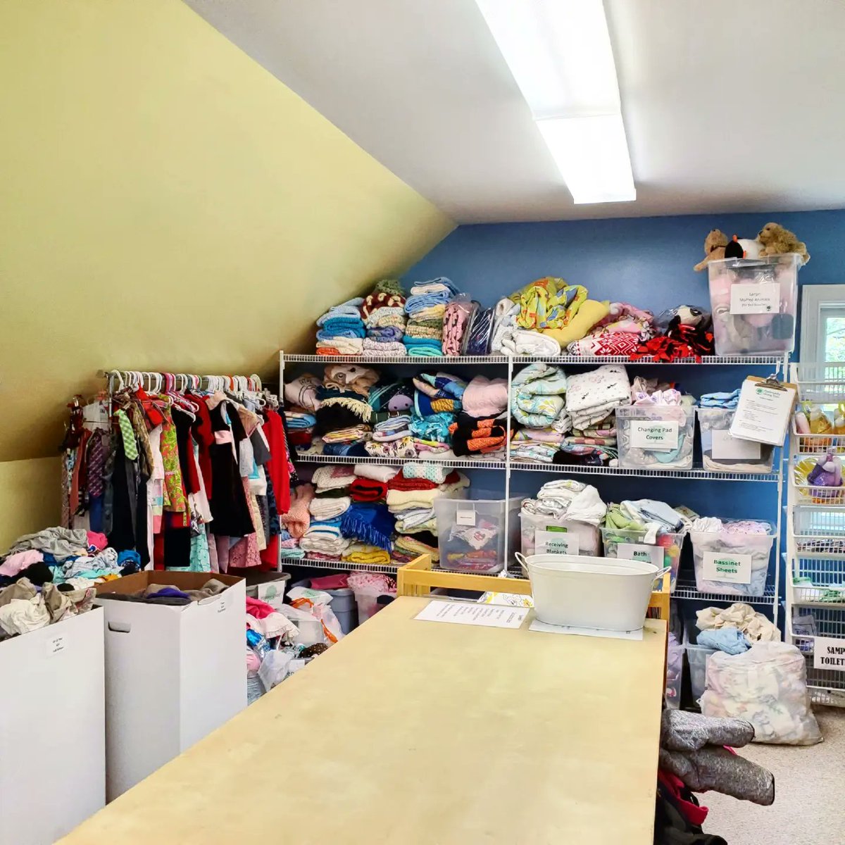 TeamTram's tweet photo. Shoutout to @CommunityGivingTree in Boxford - they collect diapers & wipes year round. I was happy to donate diapers & tour the facility, where volunteers sort donated children's clothing & bundle them for social workers to deliver to families in need. https://t.co/Cyh92pEDdZ https://t.co/1THJfSrvI7