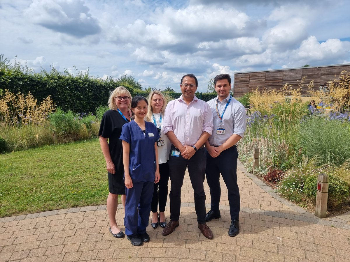 #TheBMJAwards in 15 minutes 😳
With love to all finalists and everything possible crossed from the team <a href="/BhrutE/">BHRUT Endoscopy NHS 💙</a> 🤞🏽
All the Endoscopy team were congratulated today by @matthewtrainer who said that irrespective of the outcome, we were winners in his eyes 😊🏆