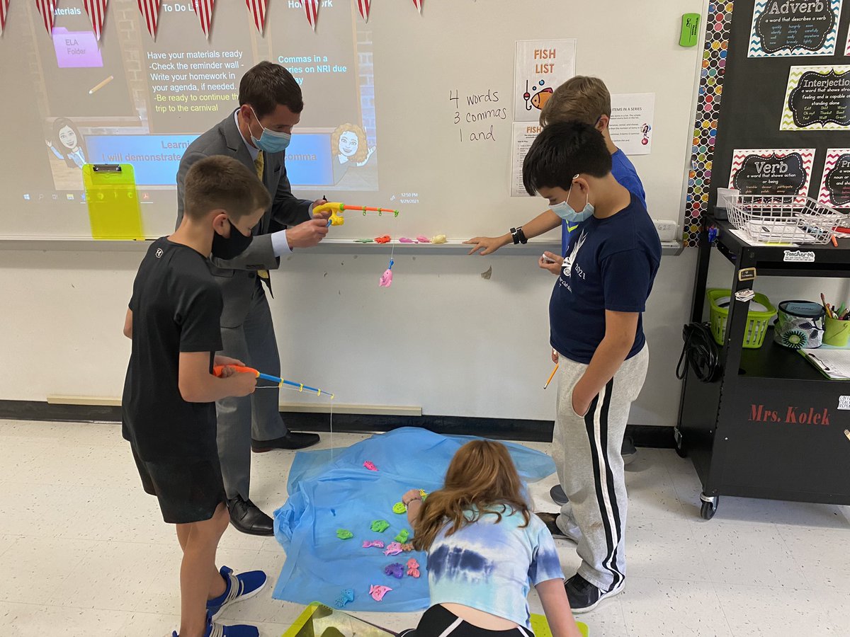 jchm711's tweet photo. @MatthewFrahm @ClarenceMiddle Thank you for coming! It was so nice to have you join our class. https://t.co/IVLktGafOa