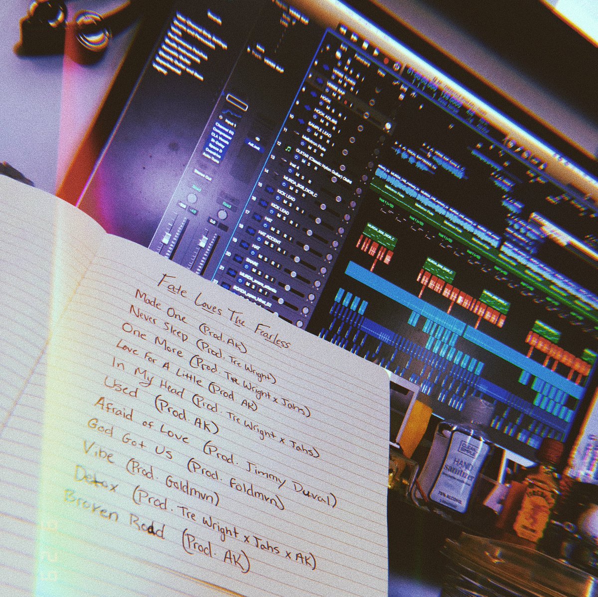 iamtherealak's tweet photo. Tracklist.
Cant wait to show y’all what i been working on Friday :) based on the titles what song you looking forward to most??🔥
FATE LOVES THE FEARLESS.
(presave in bio) #FLTF #732 https://t.co/0a81c0A6Sr