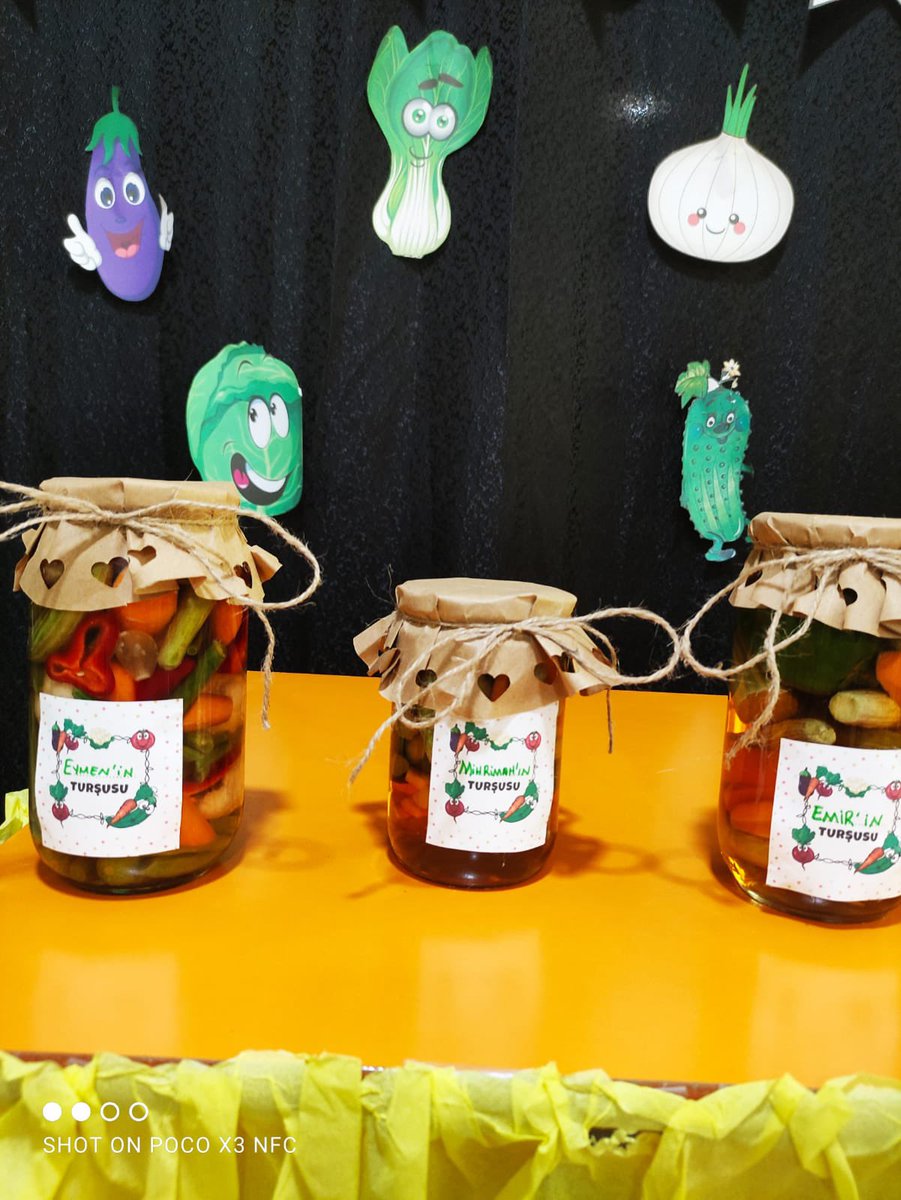 Güller sınıfı turşu kuruyor 🌹🌹🌹<a href="/MetinMengilli/">Metin MENGİLLİ</a> @GaziantepHBO <a href="/YusufALCIK/">Yusuf ALÇIK</a> <a href="/SehitkamilMEM/">Şehitkamil İlçe Milli Eğitim Müdürlüğü</a> <a href="/gul_davut/">Davut GÜL</a> <a href="/M_A_Tiryakioglu/">Mehmet Ali TİRYAKİOĞLU🇹🇷</a> <a href="/Halit__Ates/">Halit ATEŞ</a> <a href="/Sehitkamilkyk27/">Şehitkâmil Kaymakamlığı</a> <a href="/M_Kilicparlar/">Metin KILIÇPARLAR</a> <a href="/yagcimehmet27/">Mehmet YAĞCI</a> <a href="/yasintepe/">Yasin TEPE</a>