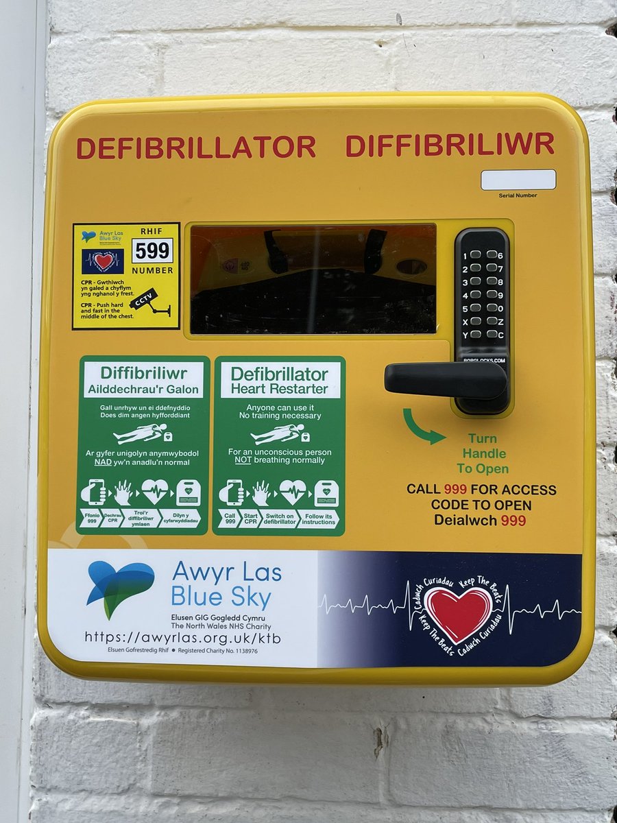 PadsCymru's tweet photo. 👉 5️⃣ More Public Access AED ⚡️🫀Defibrillators installed around the #Wrexham area all registered on the https://t.co/PE49wqlDU4 @WelshAmbulance available 24/7 now Rescue Ready 🟢 #CPR #Aed #SavingLives https://t.co/DQMcc76qmB