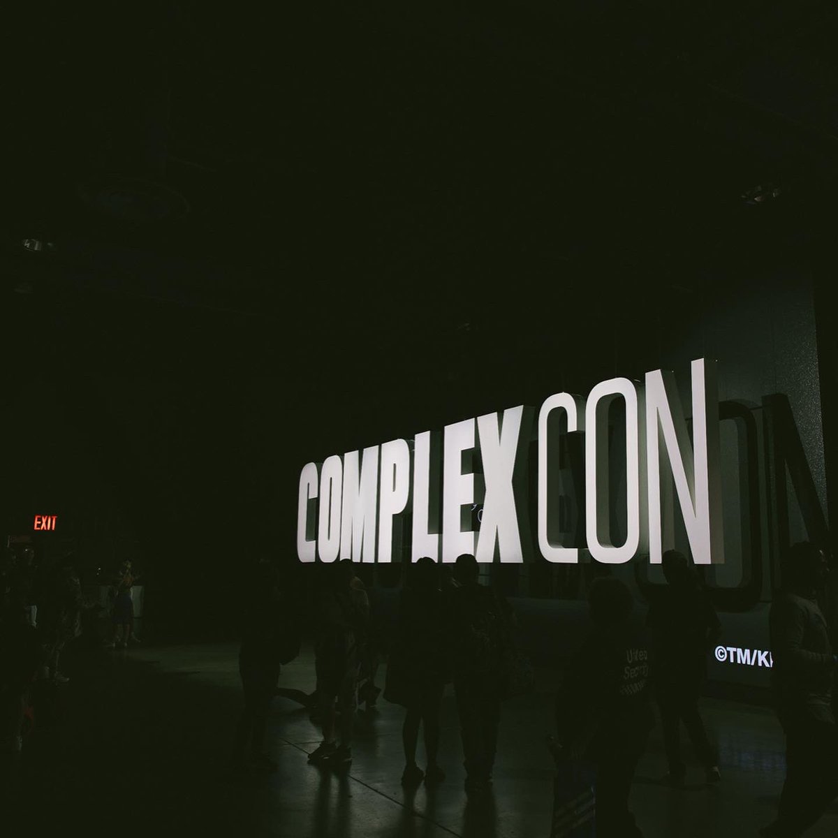 ComplexCon's tweet photo. #ComplexCon is turning the lights back on NOV 6-7 in Long Beach!🏝

If you haven’t copped your tickets yet…
CLICK THE LINK 🎟: https://t.co/3U6hSL6FKv https://t.co/4s8MbgxSAN