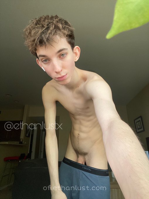 Good morning 😵&zwj;💫 https://t.co/rj0lQEKu2b