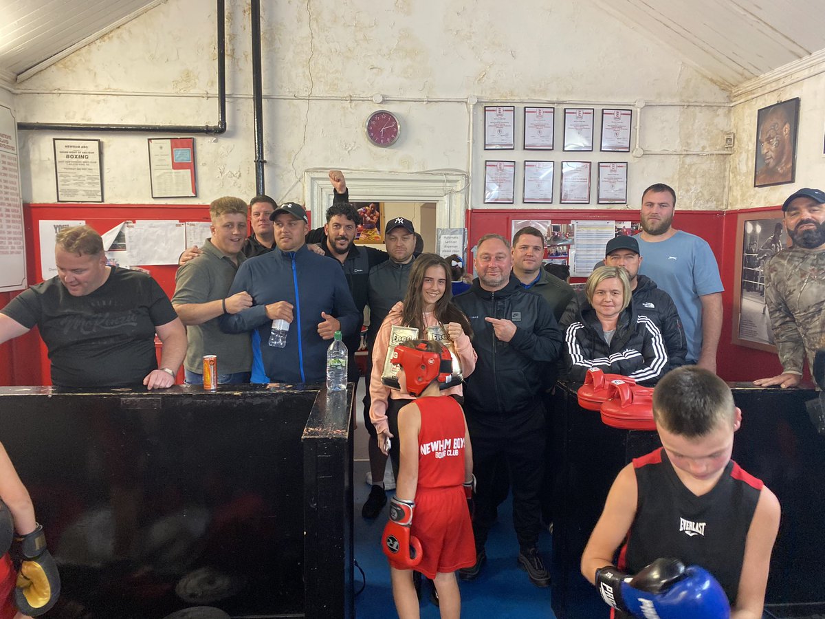 RumbolCharlie's tweet photo. Great being back in the gym ❤️ bring on more titles 👌 this is just the beginning 🥊 https://t.co/jwjpWmP8PW