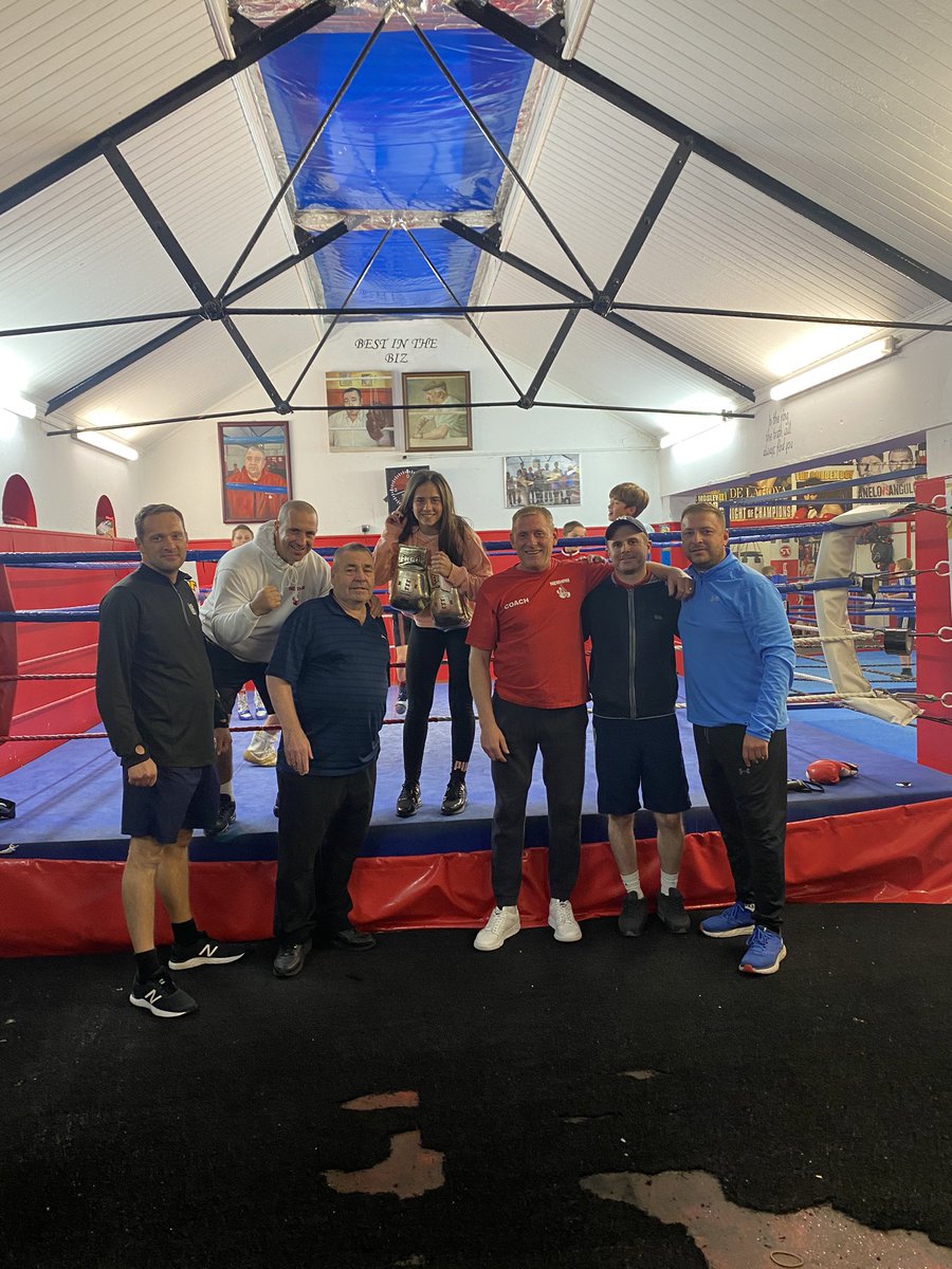 RumbolCharlie's tweet photo. Great being back in the gym ❤️ bring on more titles 👌 this is just the beginning 🥊 https://t.co/jwjpWmP8PW
