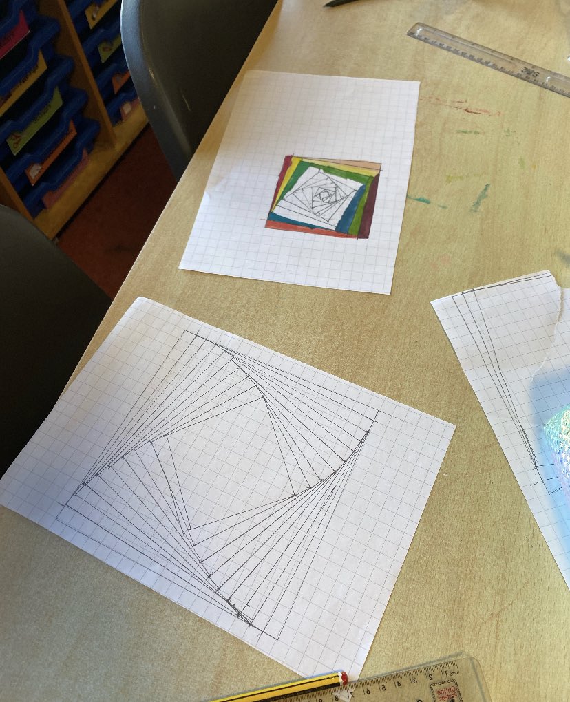 BaljaffrayPS's tweet photo. Primary 4/5 did so well with the ‘Curves of Pursuit’ art activity in maths today. @mathsweekscot @MathsWest #creativityinmaths https://t.co/oPZMfBVrCi
