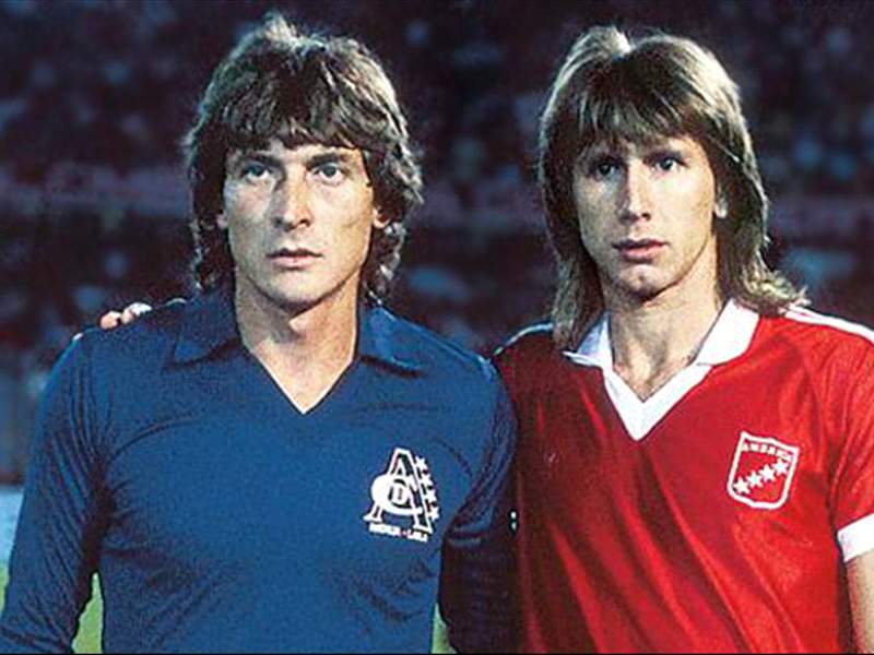 juedlaba's tweet photo. @LuisOmarTapia Y faltan Battaglia, Cabañas y el Viejo Willy https://t.co/gblRkLMG50