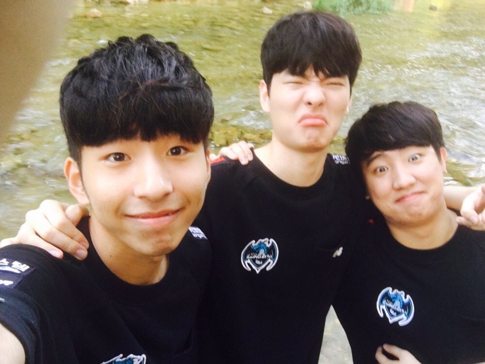 2manylol's tweet photo. https://t.co/lqoYgghuOP