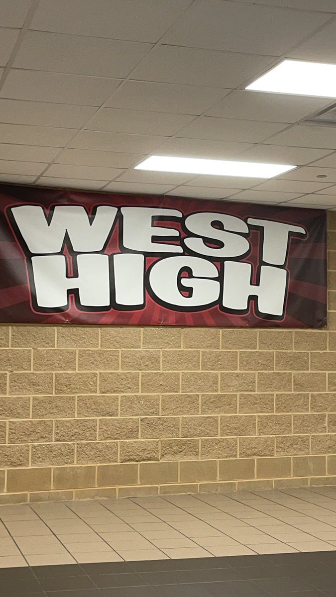 Hailey42700161's tweet photo. Let’s go west!!!! @VictoriaISD #BOB21 #VWHS https://t.co/Ea7Yl4yhK7