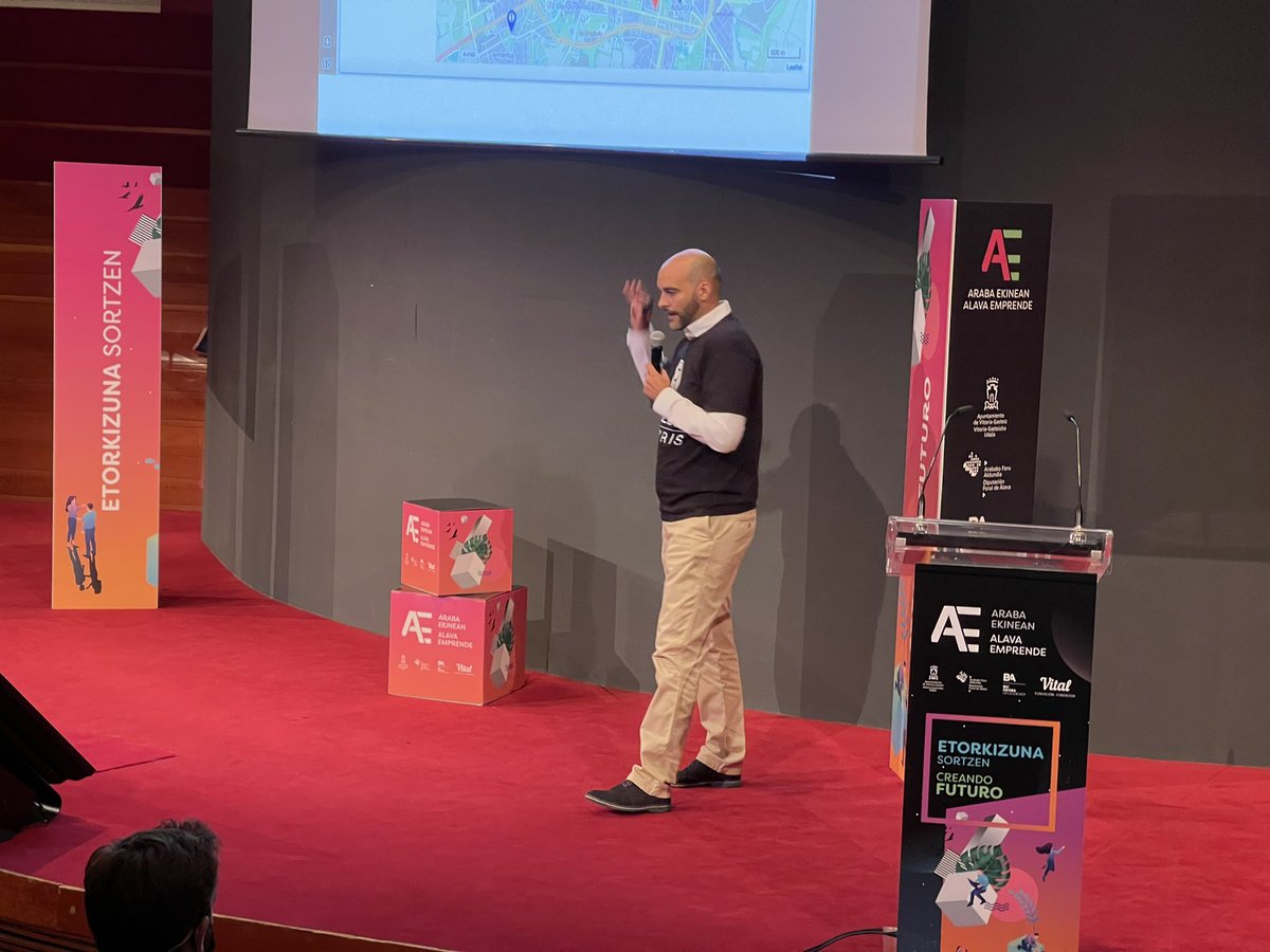 alavaemprende's tweet photo. "Greco Araba es una plataforma web que permite escanear los residuos de gran volumen por parte de la ciudadanía de forma que su ubicación quede geolocalizada y se facilite la planificación de rutas para su retirada y vertido, garantizando la trazabilidad del proceso" Jon Trojaola https://t.co/EB95Yo3jjb