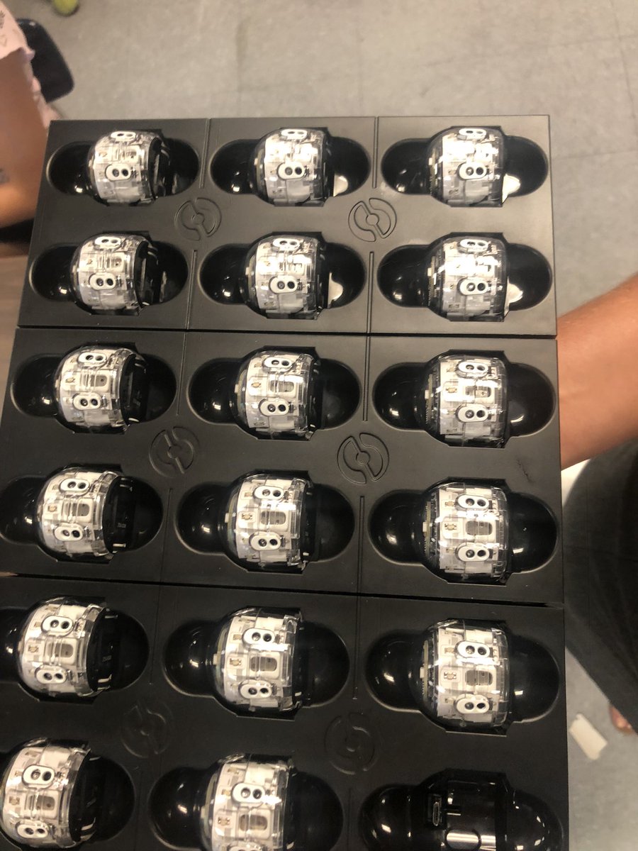 fcsdHR's tweet image. Shout to 3rd grade teacher, Mrs. Sunderman, and our Tech. Integration Coach, @TechCoach513, for a really cool coding lesson using Ozobots!
#STEM