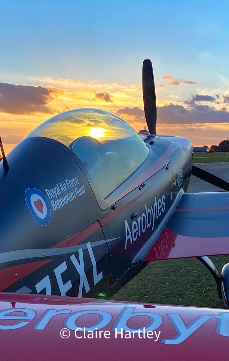 CHartleyPhotos's tweet photo. The sun setting at the end of a fantastic season with a fab bunch of people https://t.co/rZ8wirFJrB